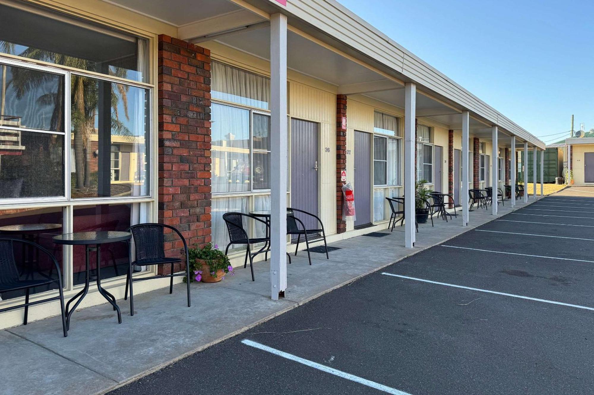 Econo Lodge Gateway Tamworth Exterior photo